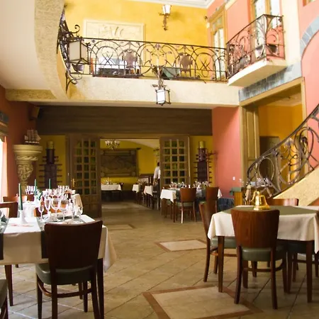 Letuchiy Gollandets Hotel