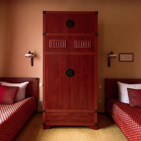 Letuchiy Gollandets Hotel