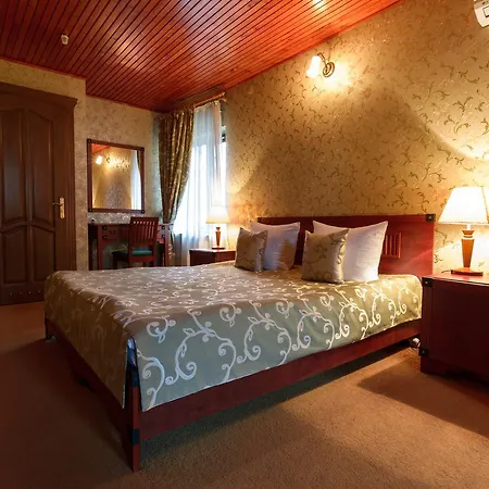 Letuchiy Gollandets Hotel