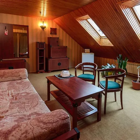 Letuchiy Gollandets Hotel