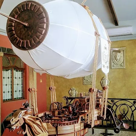 Letuchiy Gollandets Hotel *