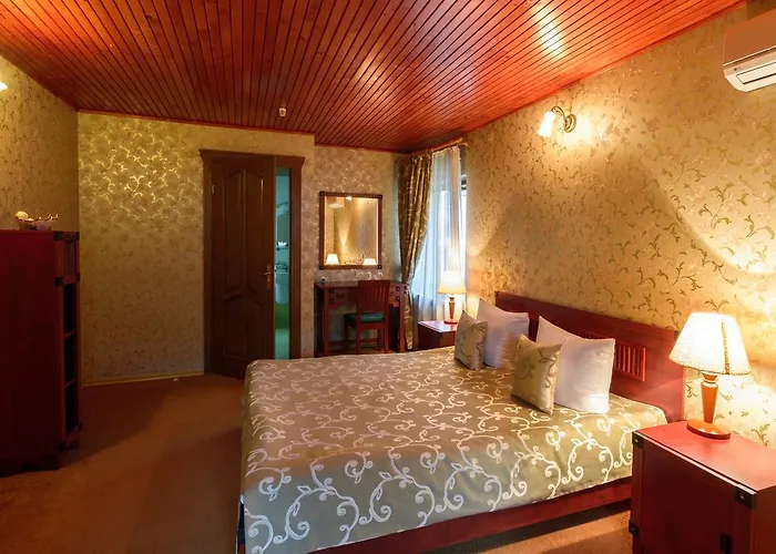Letuchiy Gollandets Otel *
