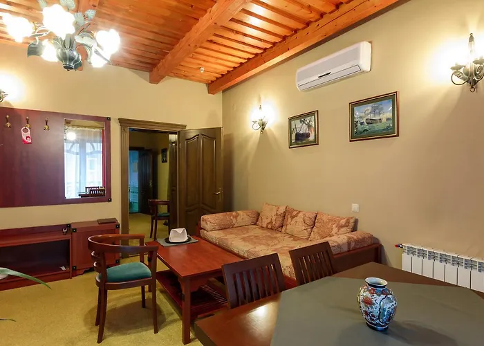 Otel Letuchiy Gollandets *
