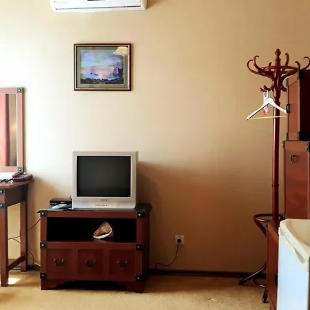 Letuchiy Gollandets Hotel *