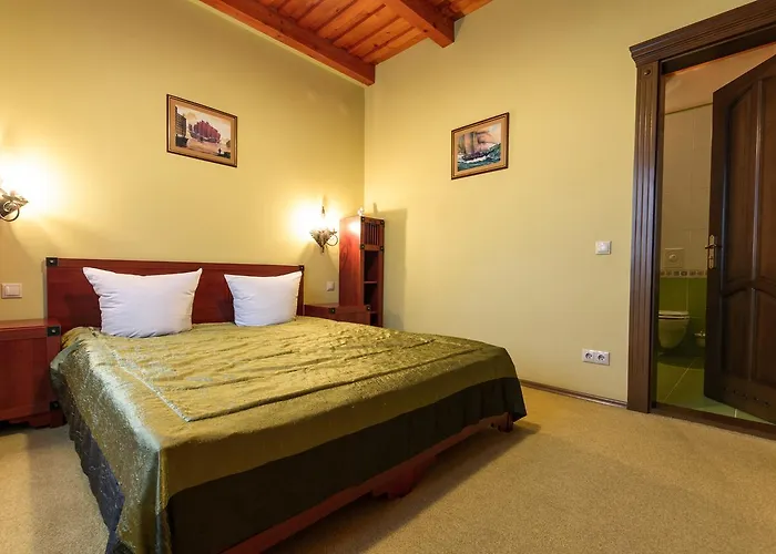 Letuchiy Gollandets Hotel *